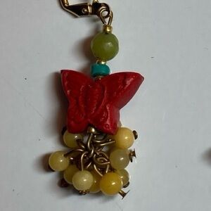 Cute dangle earrings.